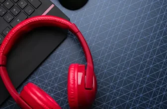 What Are the Top Headsets for Cross-Platform Gaming?